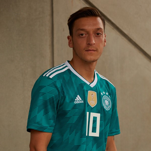 Germany away shirt deals 2018